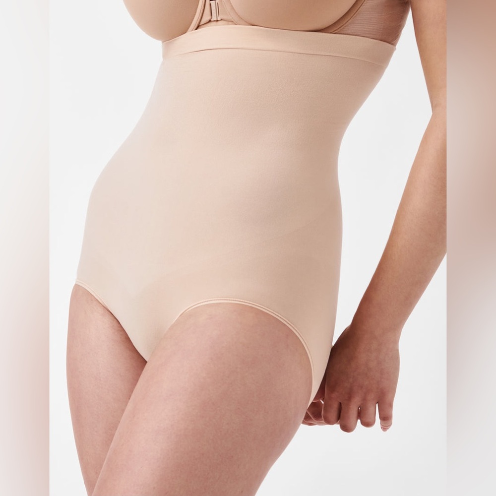 Nwot Spanx Higher Power Panties